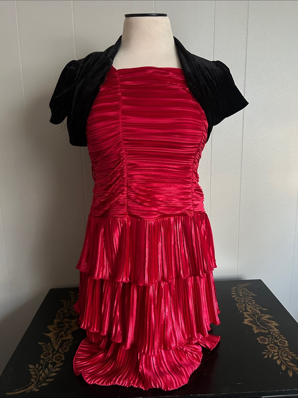 Vintage Adorable red satin dress with built-in black velvet Shaw Y2K